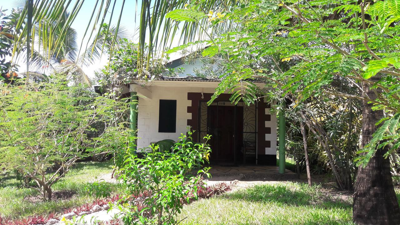 African Dream Cottages - Diani Beach Exterior photo